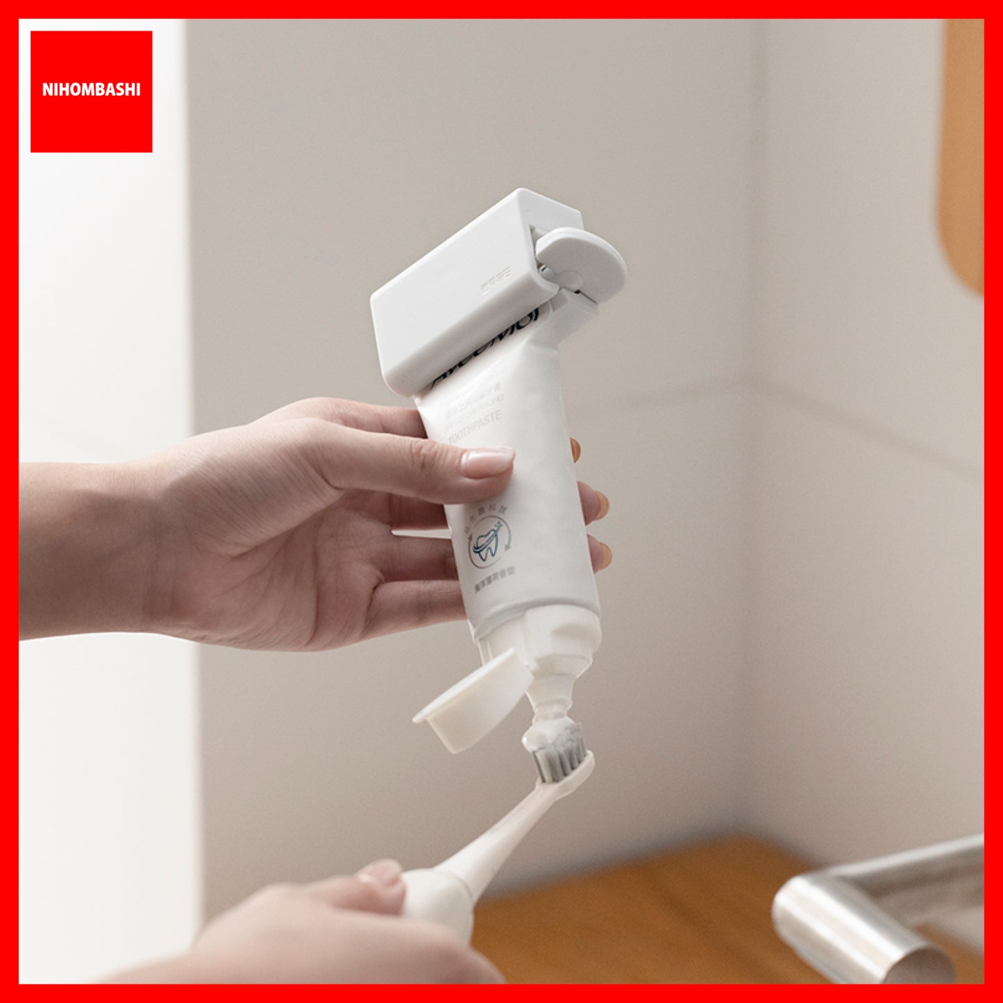 Magnetic Toothpaste Roller Squeezer / Toothbrush Holder Clip